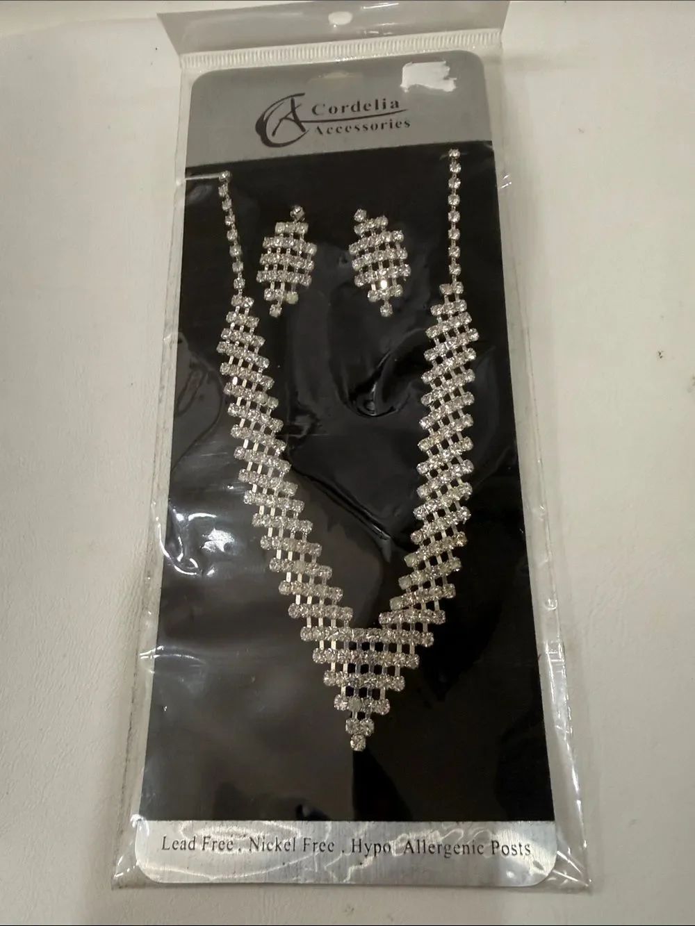 Cordelia Accessories Silver Crystal Lattice Sparkling Necklace & Earring Set New